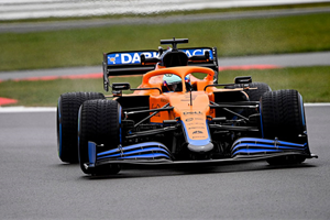 AkzoNobel renews McLaren Racing F1 partnership