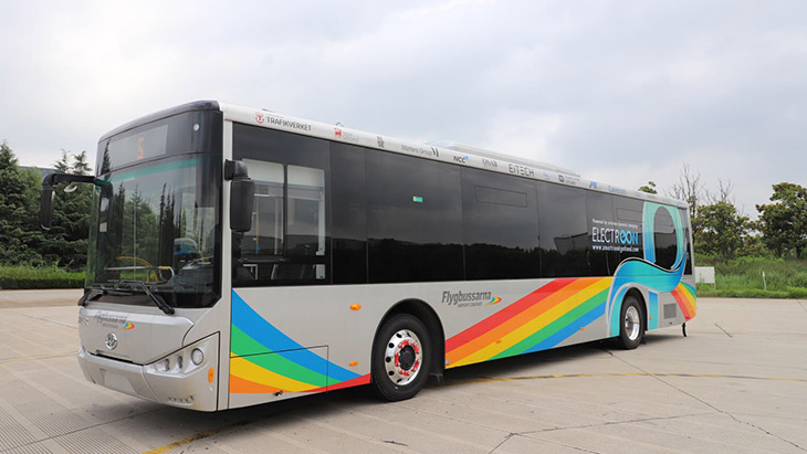 First fully operational electric bus uses in-road wireless electric road charging